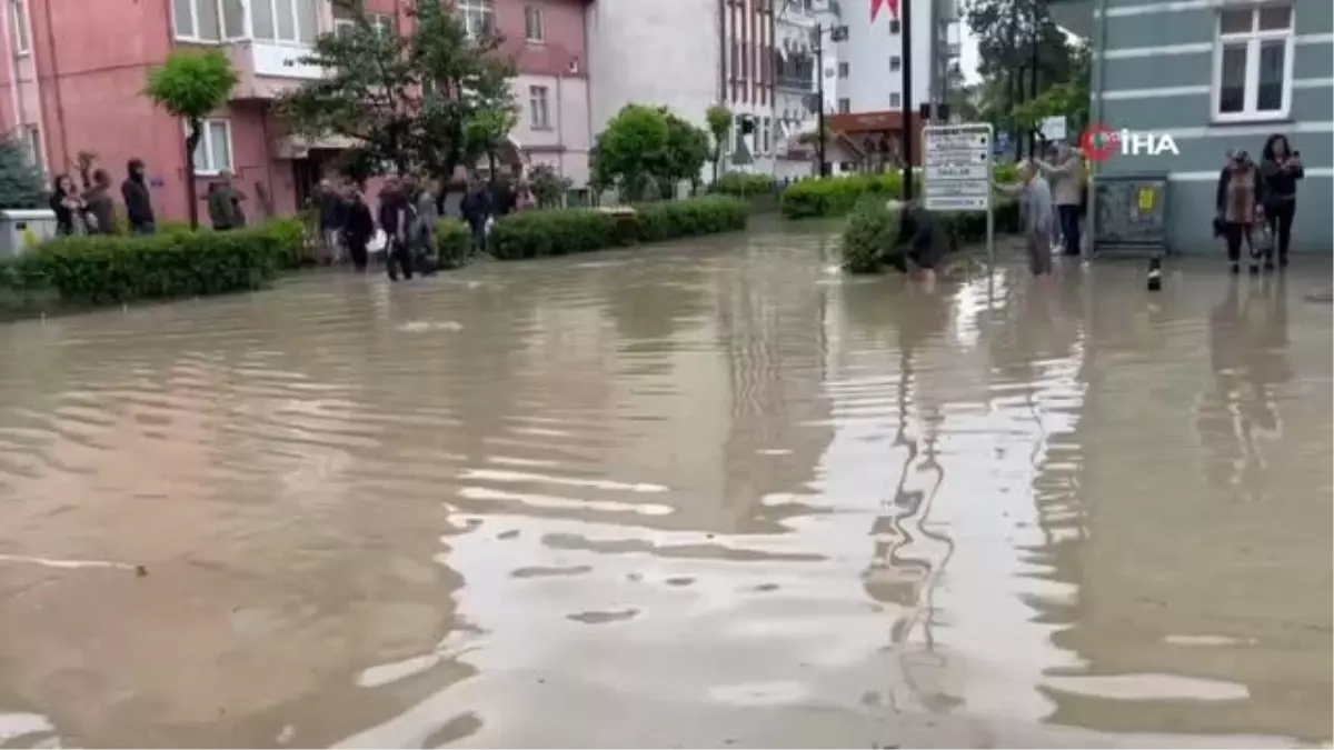 Amasra turizm kenti sular altında kaldı