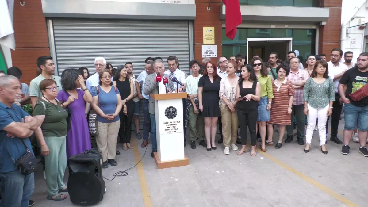 İzmir Emek ve Demokrasi Güçleri, LGBT karşıtlarının hedef aldığı İzmir Barosu\'na destek açıklaması yaptı
