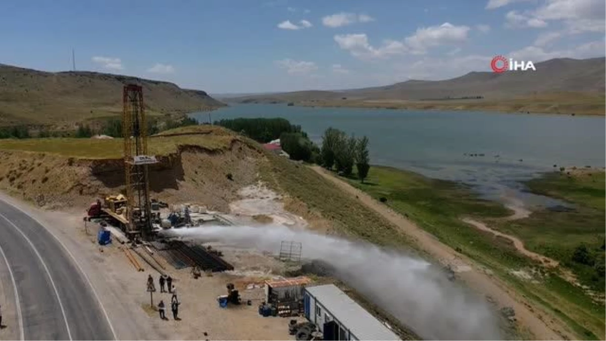 Erciş\'te 750 metre derinlikte jeotermal su bulundu