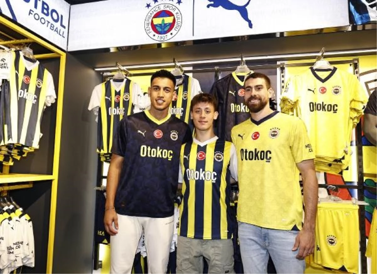 Fenerbahçe\'nin 2023-2024 sezonu formaları tanıtıldı