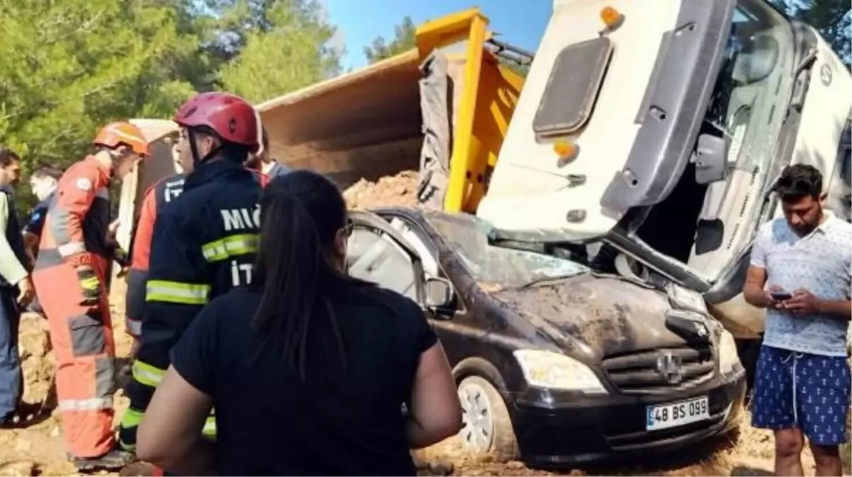 Bodrum\'da VIP minibüs kazası: İş insanı hayatını kaybetti