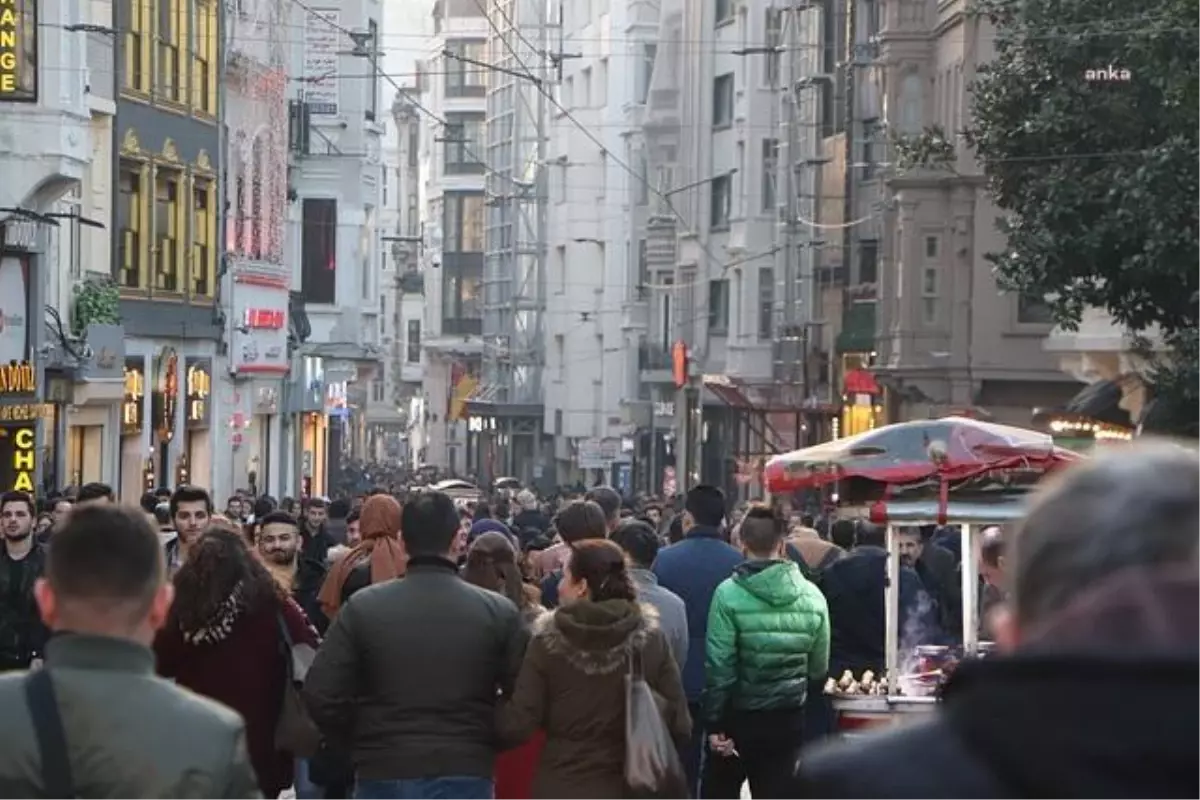 İstanbul Barometresi: İstanbulluların yüzde 24\'ü borçlu, yüzde 40\'ı kıt kanaat geçiniyor