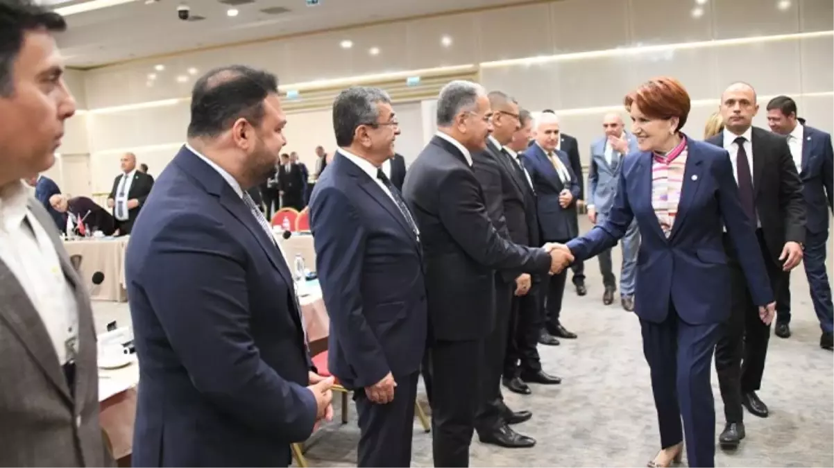 İyi Parti İl Başkanlarından Akşener\'e Destek: "Tarihsel Süreci de Göz Önüne Alarak Sayın Genel Başkanımıza Kurultayda Desteğimiz Tamdır"