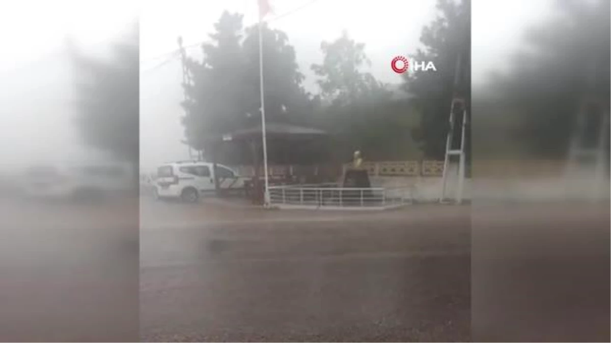 Edirne\'de Sağanak Yağış ve Dolu Tarım Arazilerine Zarar Verdi