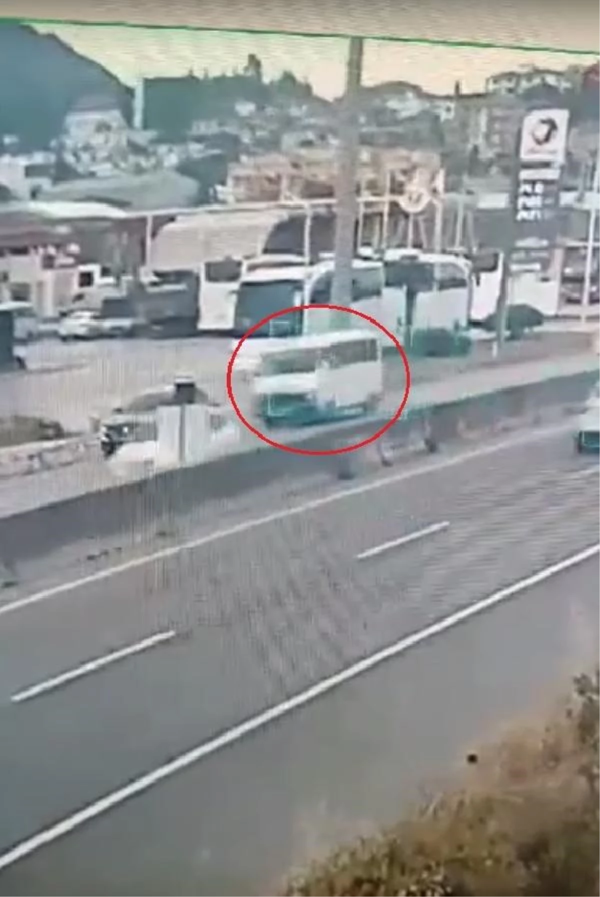 Yalova\'da Minibüs Kazası: 10 Yaralı