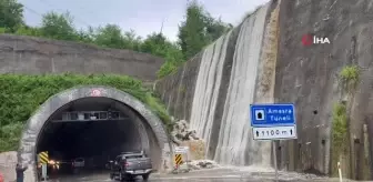 Bartın'da Tünel Girişinde Şelale Oluştu