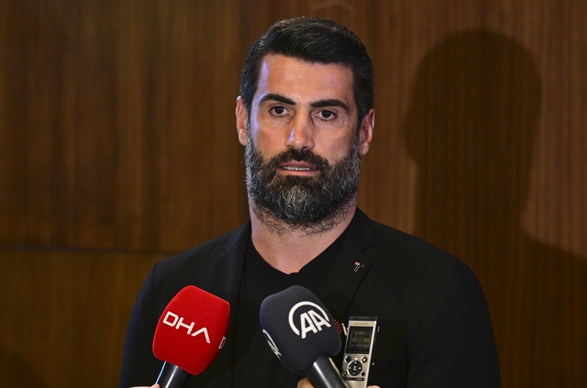 Volkan Demirel: İlk hedefim Hatayspor\'un yeni sezonda ligde en iyi şekilde mücadele etmesi