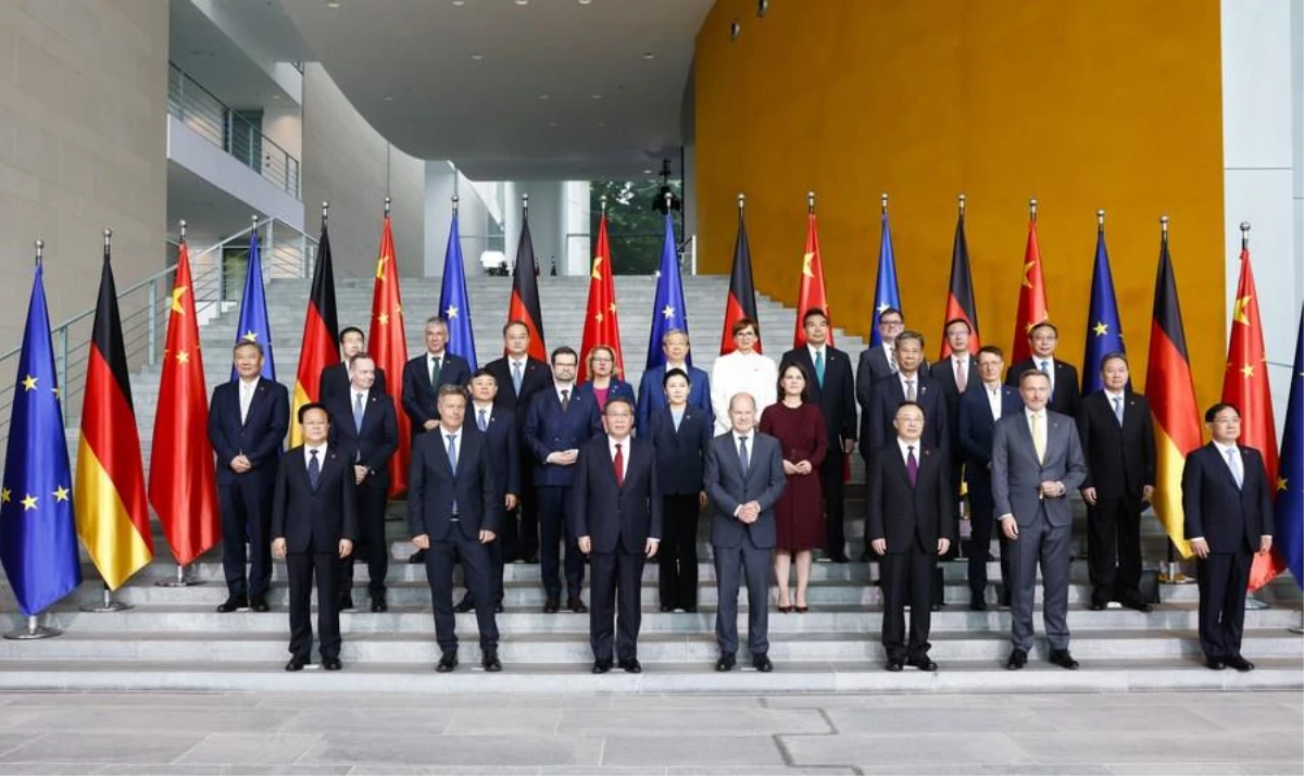 Çin Başbakanı Li\'nin Almanya Resmi Ziyaretinden Satır Başları