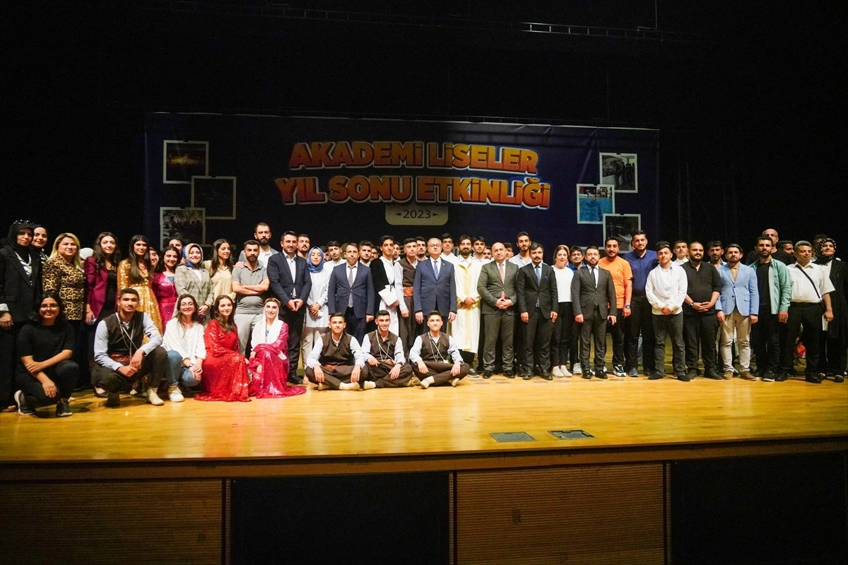 Diyarbakır Büyükşehir Belediyesi, Akademi Liseler Yıl Sonu Etkinliği Düzenledi
