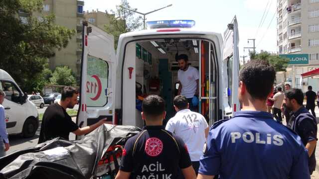 Diyarbakır'da iki kardeş arazi anlaşmazlığı yüzünden kuzeni tarafından öldürüldü Diyarbakır'da iki kardeş arazi anlaşmazlığı yüzünden kuzeni tarafından öldürüldü