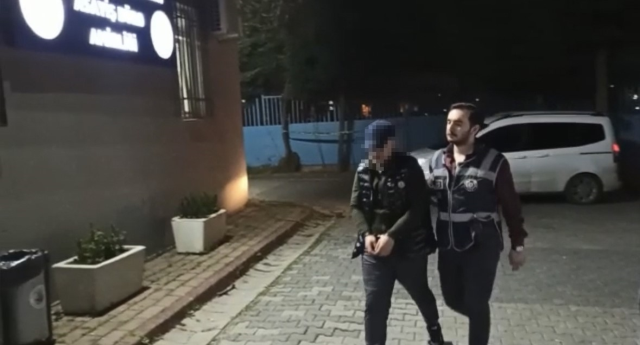 İstanbul'da gence silahlı saldırı kamerada: Yanlış adamı vurmuş