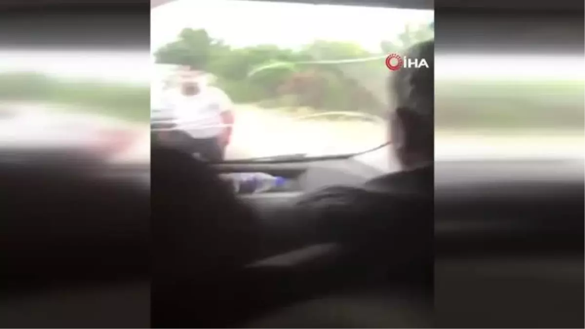 Bursa'da Kadın Avukat ve Eşine Taşlı Bıçaklı Saldırı Kamerada