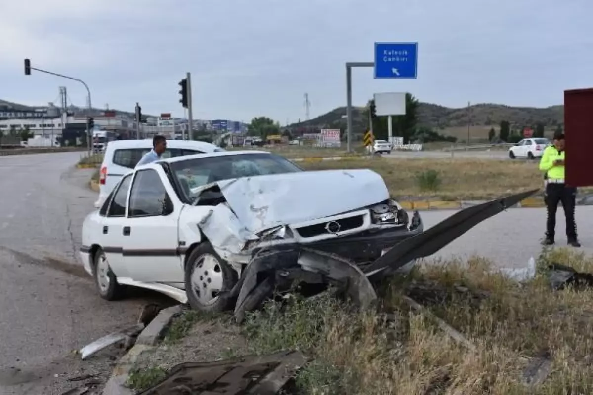 Kırıkkale\'de cip ve otomobil çarpıştı: 4 yaralı