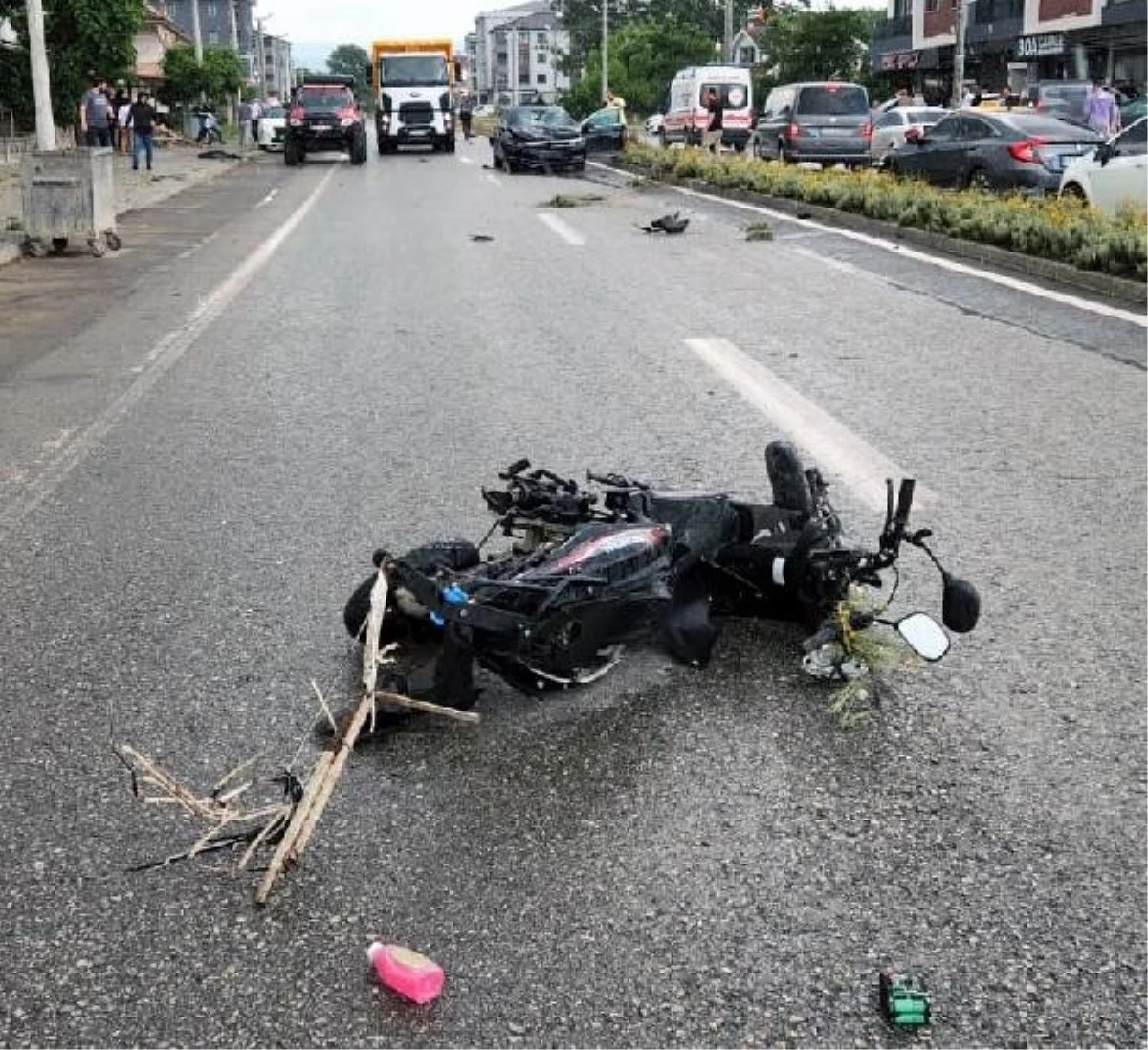 Düzce\'de Elektrikli Motosiklet Kazası: 1 Ölü