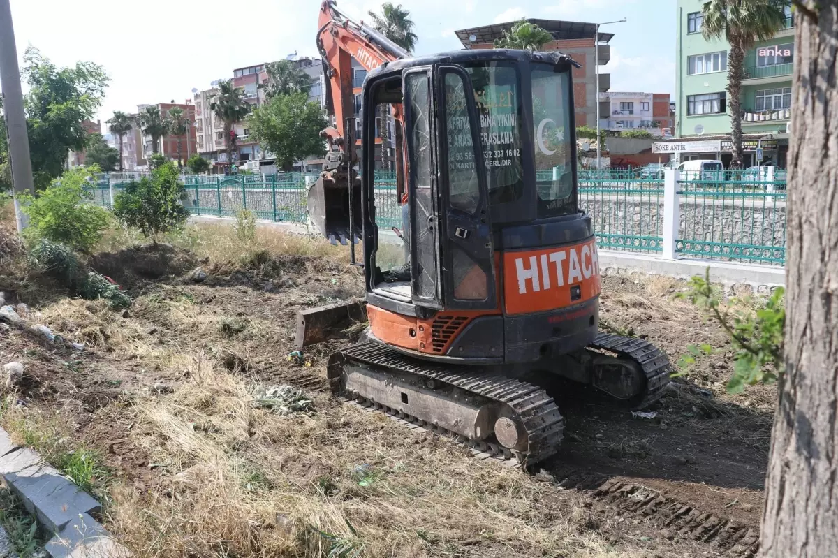 Söke Belediyesi Yaz Temizliği İçin Çalışmalarını Yoğunlaştırdı