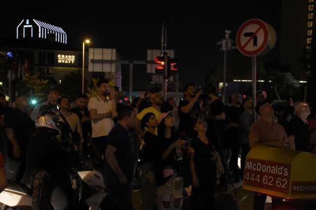 Taksim'de ABD vatandaşı bir kişi intihar etti