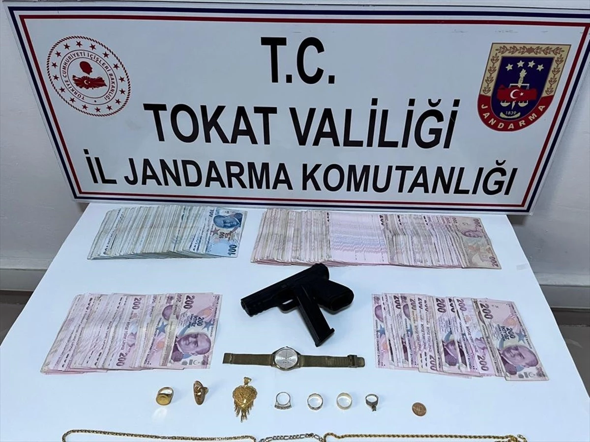 Tokat\'ta evden hırsızlık yapan 3 şüpheli Kırıkkale\'de yakalandı