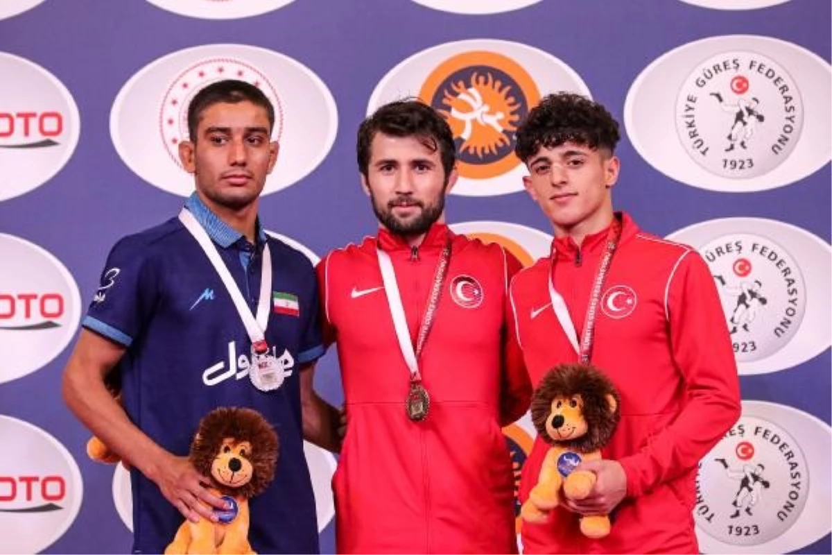 Uluslararası Yaşar Doğu, Vehbi Emre ve Hamit Kaplan Turnuvası\'nda İlk Gün Madalyalar Sahiplerini Buldu