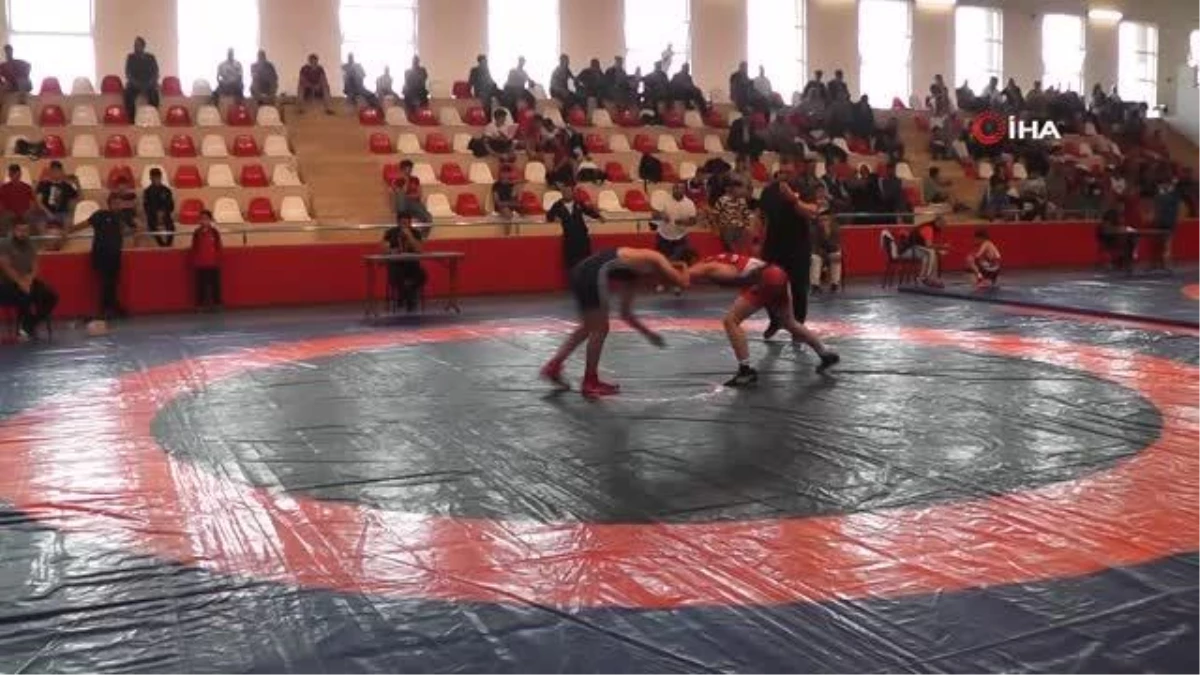 Sulusaray Sebastapolis U15 Serbest Güreş Turnuvası\'nda 73 güreşçi mücadele etti