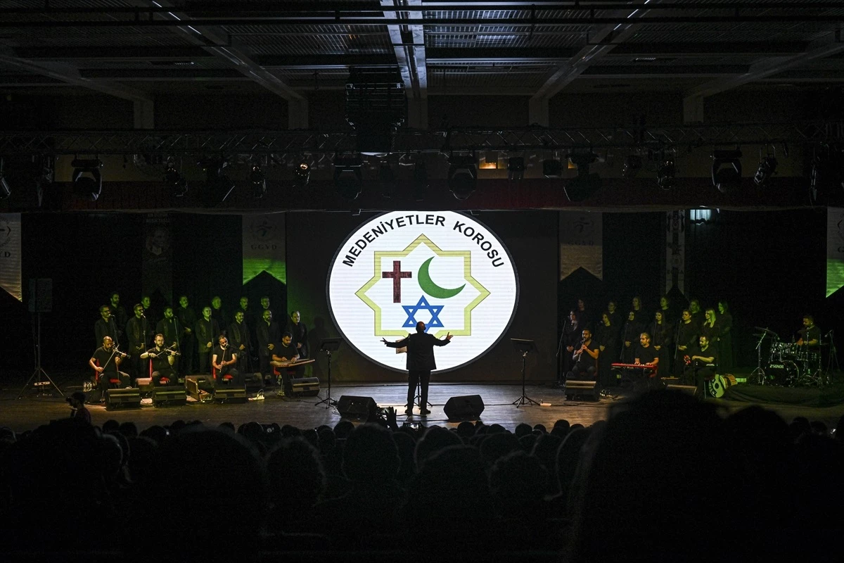 Antakya Medeniyetler Korosu, Başkentte depremzedeler yaranına düzenlen konserde sahne aldı