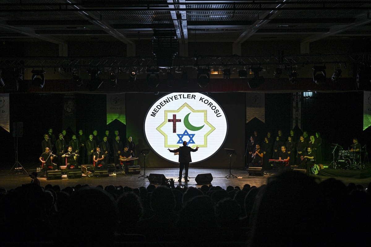 Antakya Medeniyetler Korosu, Başkentte depremzedeler yaranına düzenlen konserde sahne aldı
