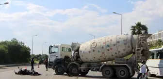 Antalya'da Beton Mikseri ile Motosiklet Çarpıştı: 2 Yaralı