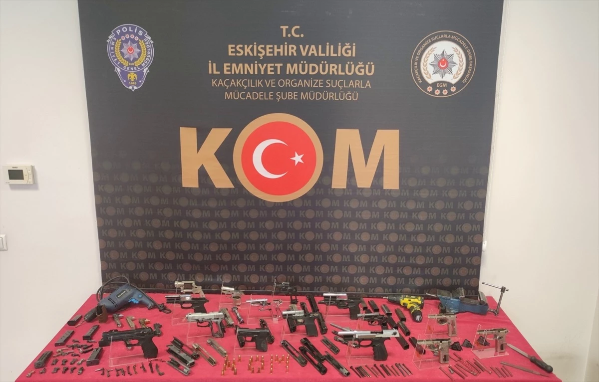 Eskişehir\'de silah kaçakçılığı operasyonu: 3 tutuklama