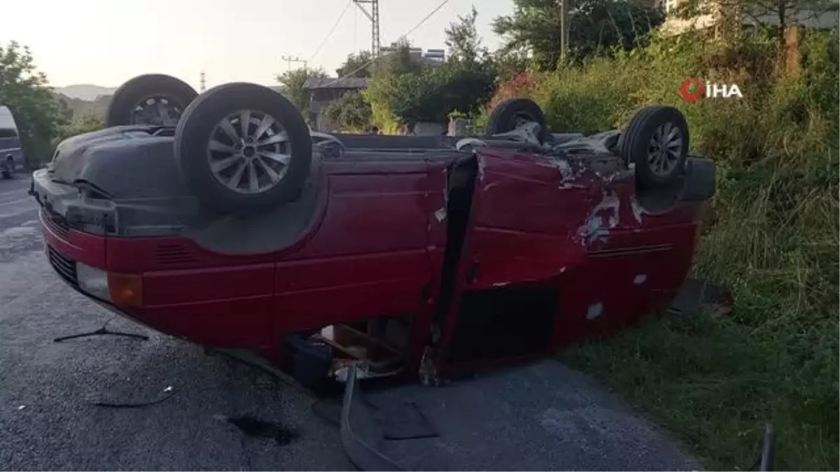 Zonguldak\'ta İplik Fabrikası İşçilerini Taşıyan Araç Kaza Yaptı: 7 Yaralı