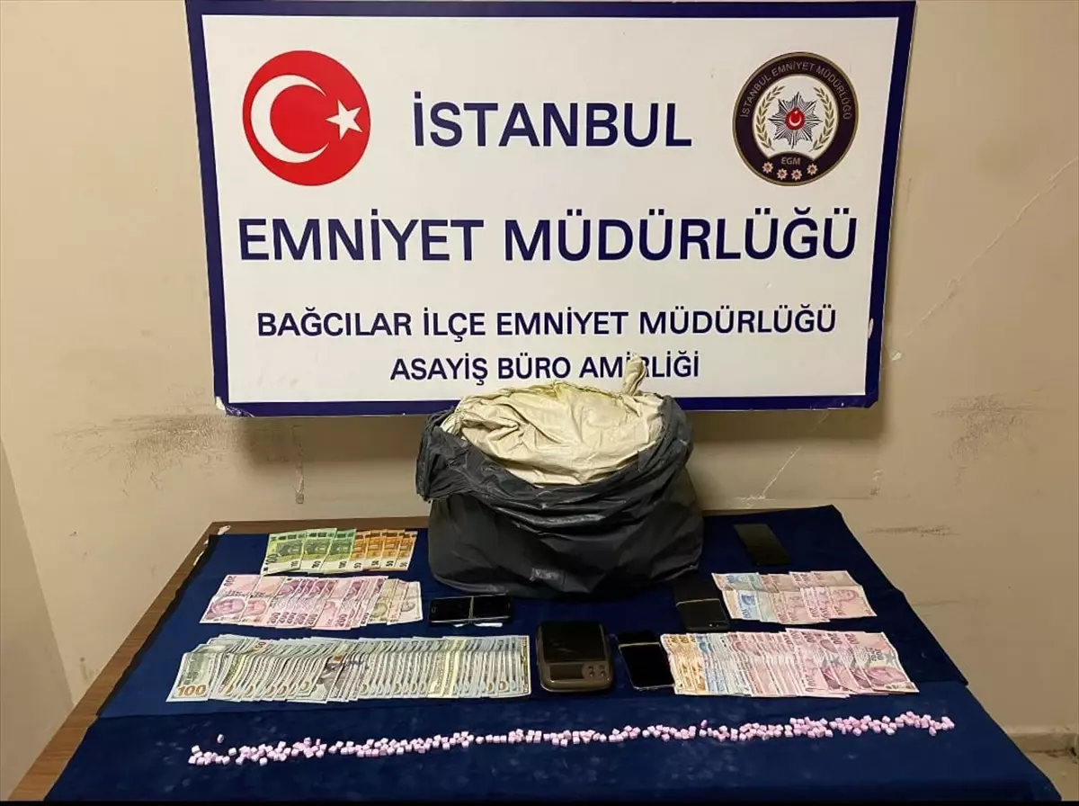 Bağcılar\'da Uyuşturucu Operasyonu: 4 Şüpheli Gözaltına Alındı