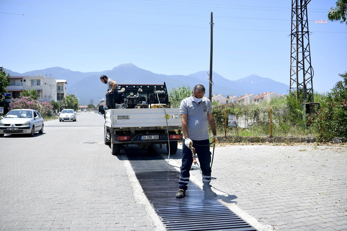 Kuşadası Belediyesi, Vektörlere Karşı İlaçlama Çalışmalarını Sürdürüyor