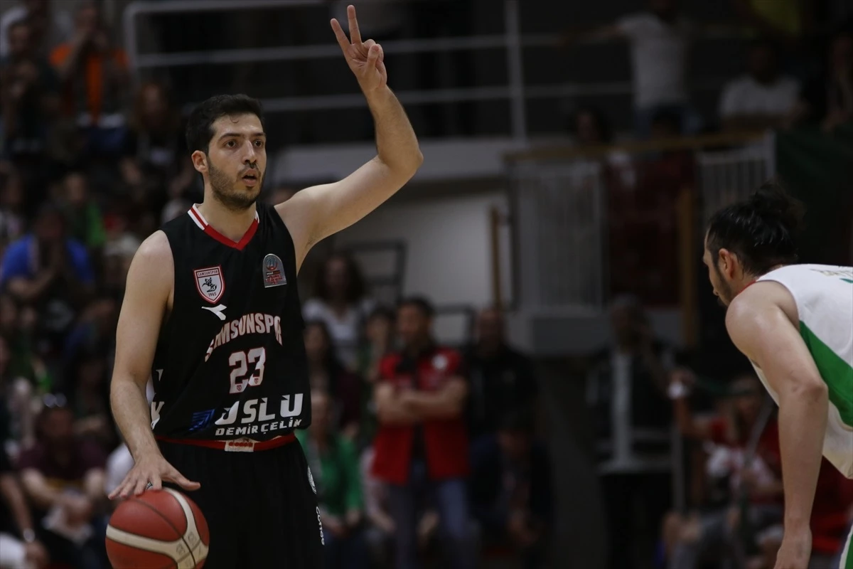 Yılyak Samsunspor Basketbol, Semt77 Yalovaspor\'u 65-58 mağlup ederek Türkiye Sigorta Basketbol Süper Ligi\'ne yükseldi