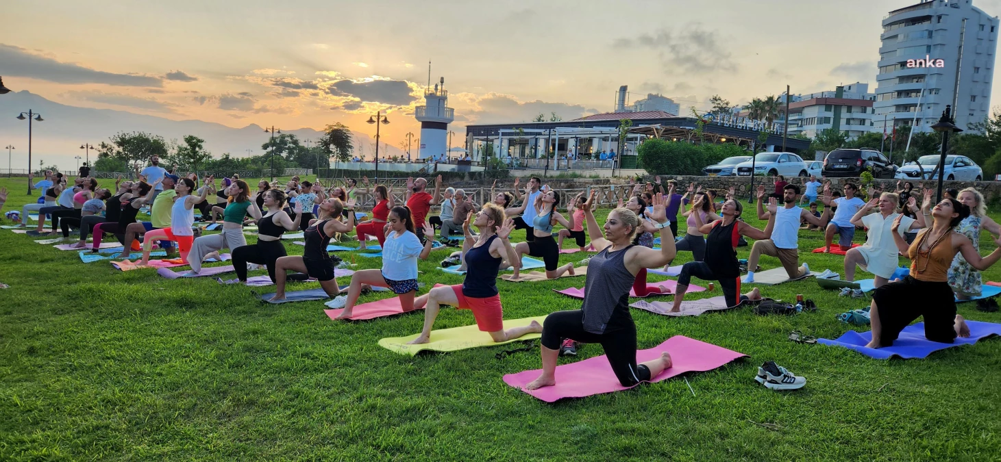 Muratpaşa Belediyesi Dünya Yoga Günü\'nde özel bir etkinlik düzenledi
