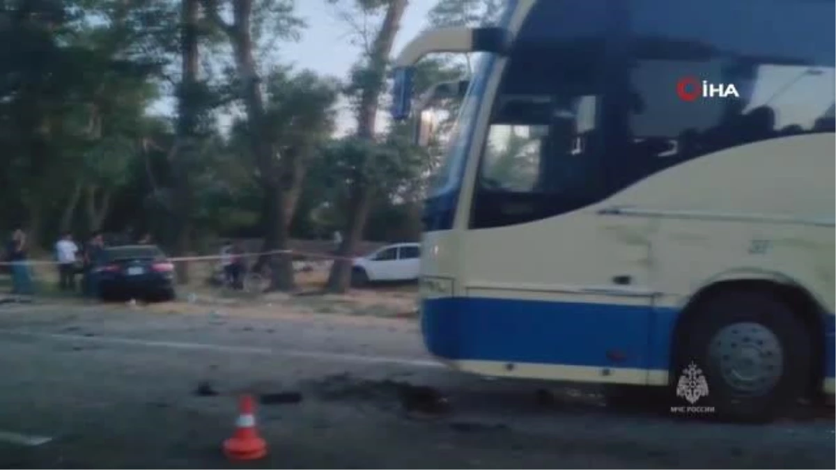 Rusya\'da yolcu otobüsü, otomobil ve kamyonla çarpıştı: 8 ölü