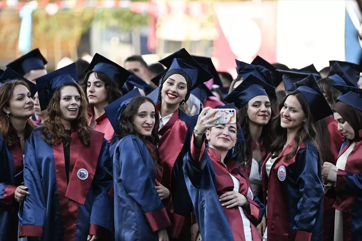 SBÜ Gülhane Külliyesi\'nde 2022-2023 Mezuniyet Töreni Gerçekleştirildi