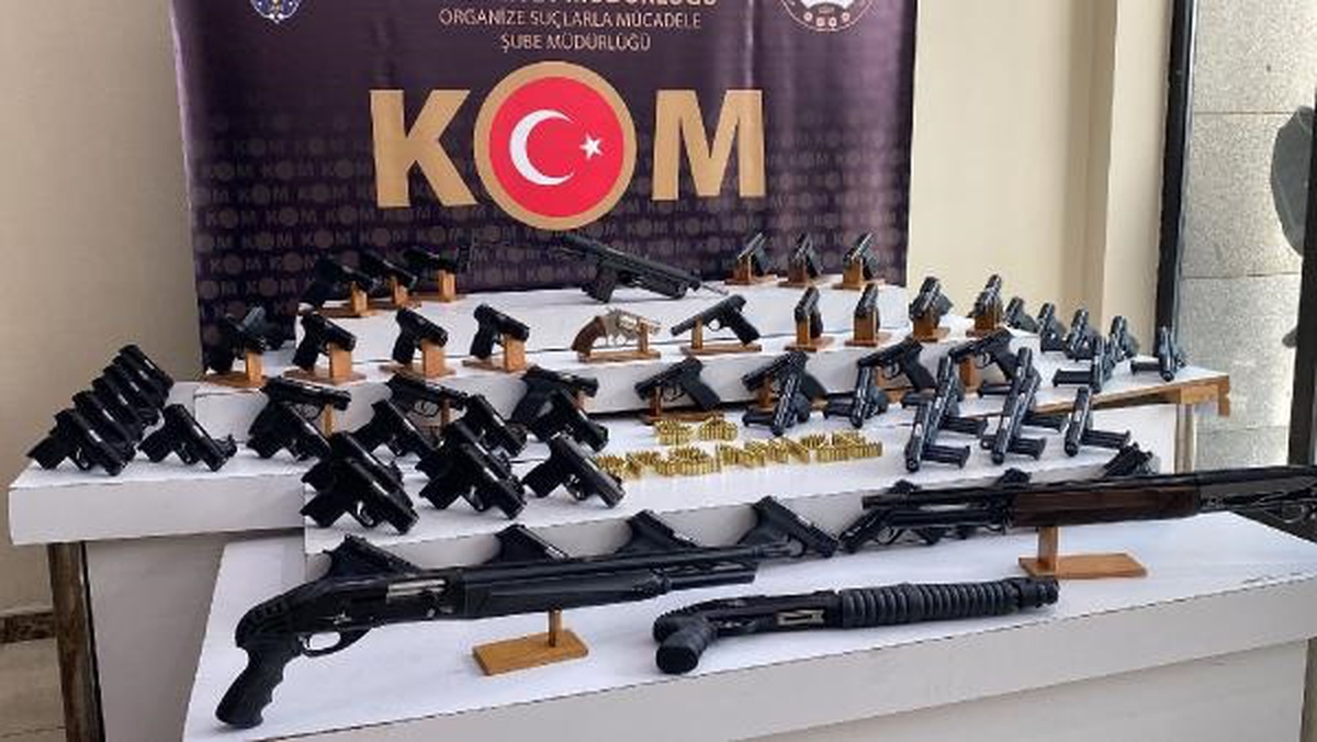 İstanbul\'da Organize Suç Operasyonu: 28 Kişi Yakalandı