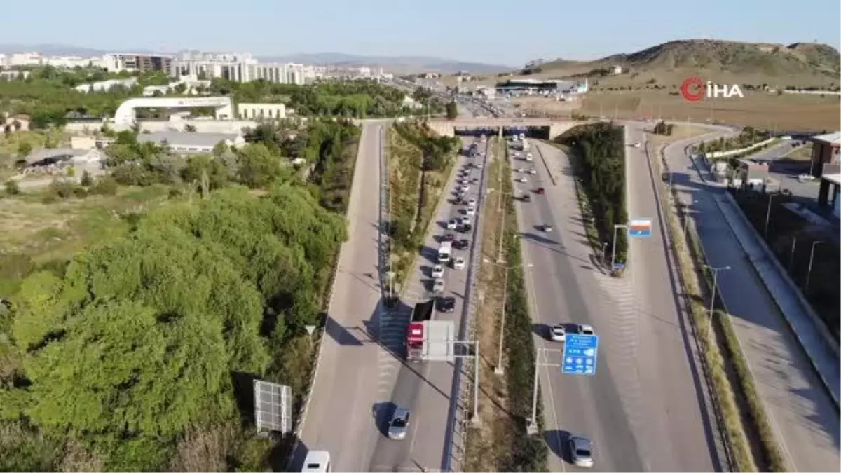 43 ilin geçiş güzergahında bayram trafiği başladı