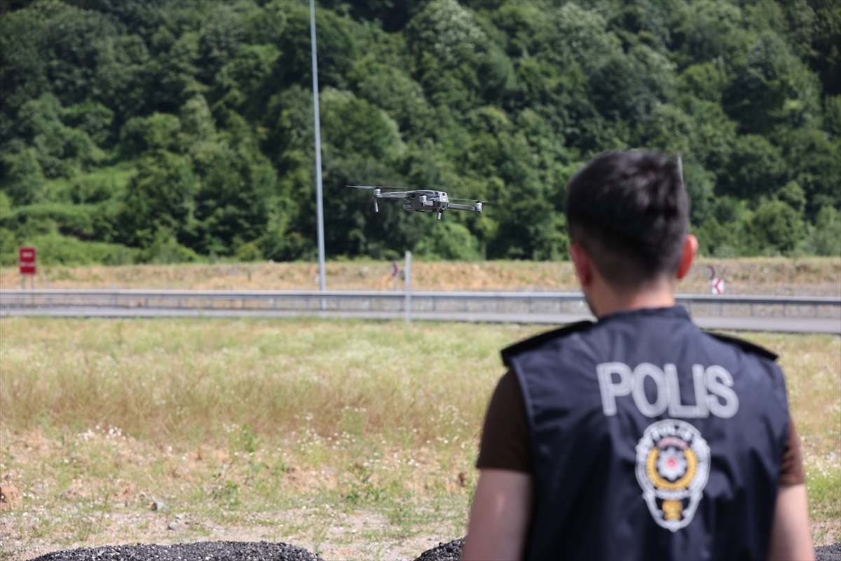 Anadolu Otoyolu\'nda dron destekli denetim yapıldı