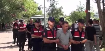 Antalya'da Tefeci Operasyonu: Ukraynalı Kadın Kelepçeyi Tişörtüyle Gizlemeye Çalıştı