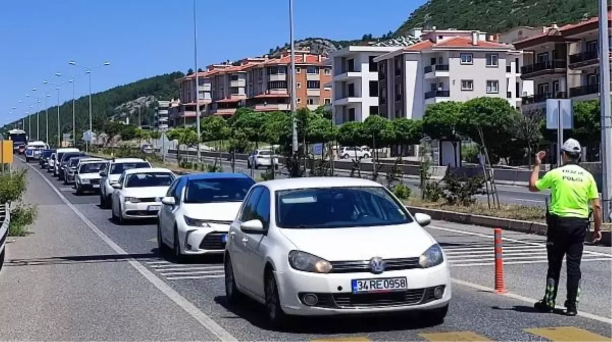 Muğla\'da Kurban Bayramı tatili için binlerce kişi yola çıktı