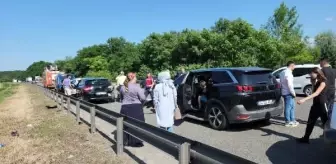 Hendek'te Zincirleme Kaza: 9 Yaralı