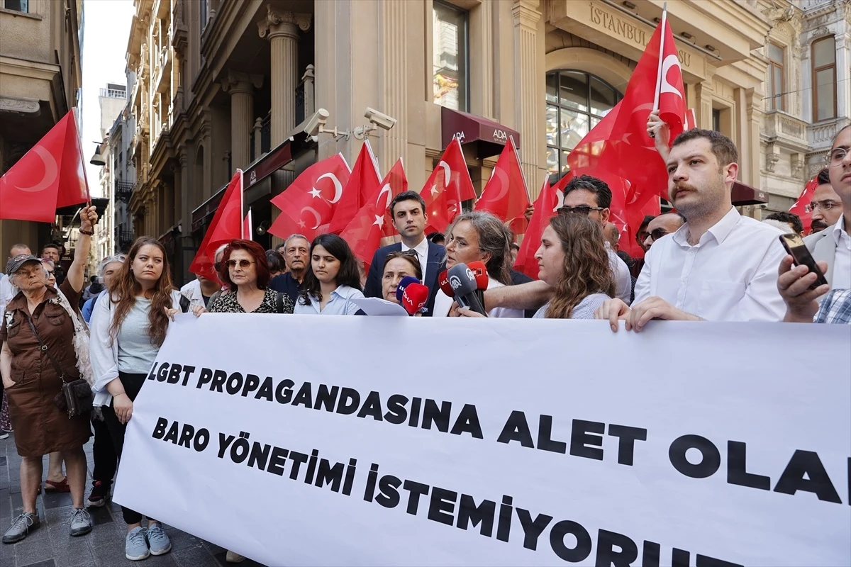 İstanbul Barosu\'ndan LGBT paneli protestosu