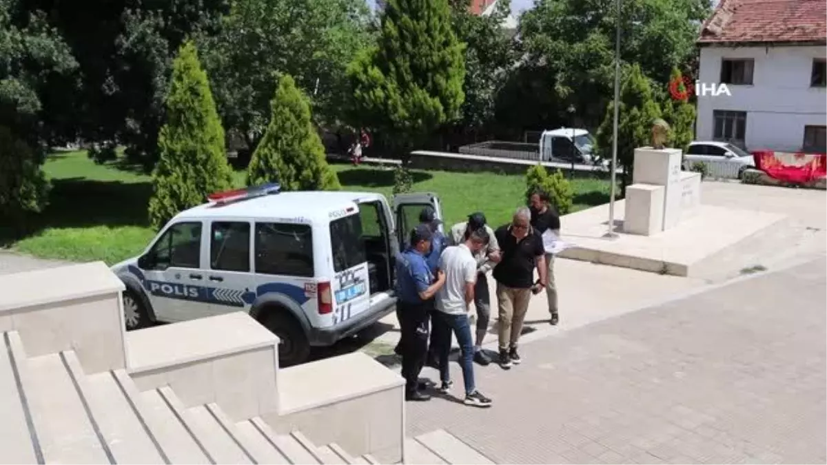 50 kamera görüntüsüyle tespit edilen hırsızlar geri dönünce yakalandı