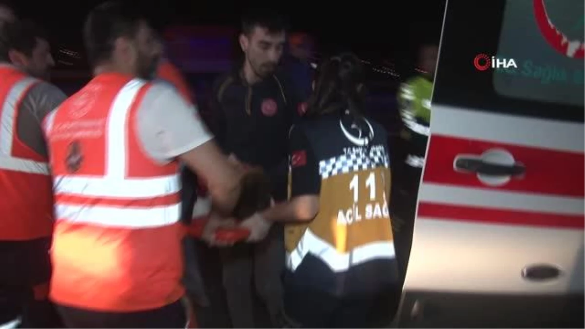 Çatalca\'da Kontrolden Çıkan Araç Takla Attı: 14 Yaralı