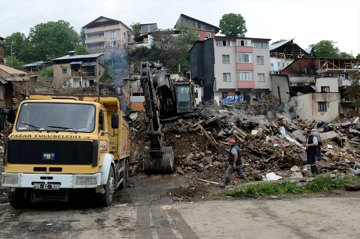 Erzurum\'da çıkan yangında zarar görenlere ev ve nakdi yardım