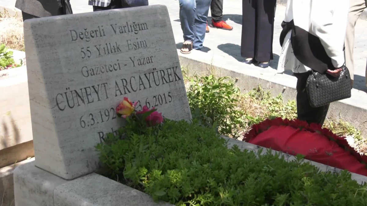 Gazeteci Cüneyt Arcayürek, vefatının 8. yılında anıldı