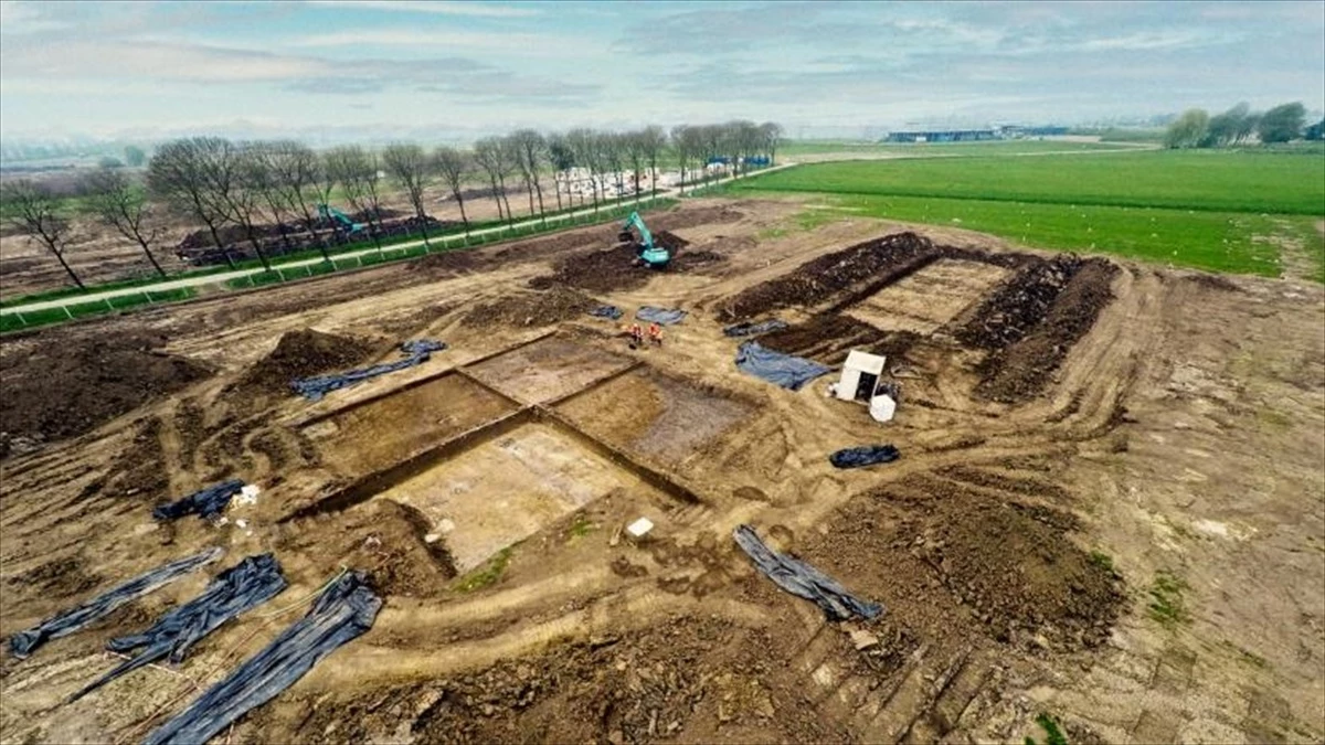 Hollanda\'da 4 Bin Yıllık Tapınak Keşfedildi