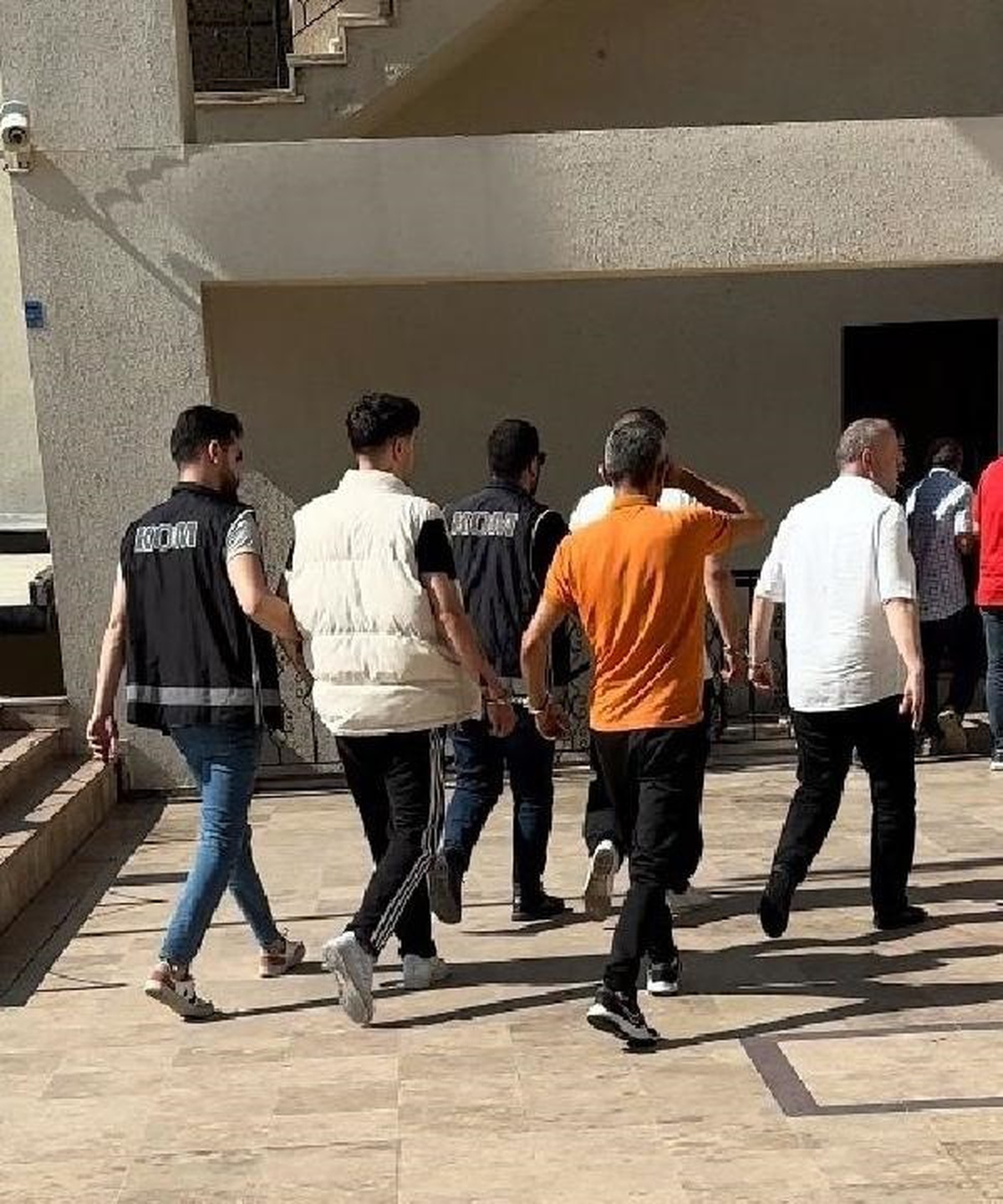 Marmaris\'te iş insanına silahlı saldırı: 5 şüpheli tutuklandı