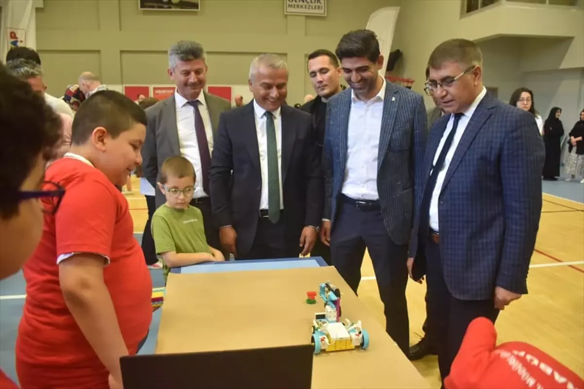 Karabük\'teki DENEYAP Teknoloji Atölyelerinde öğrencilerin projeleri sergilendi