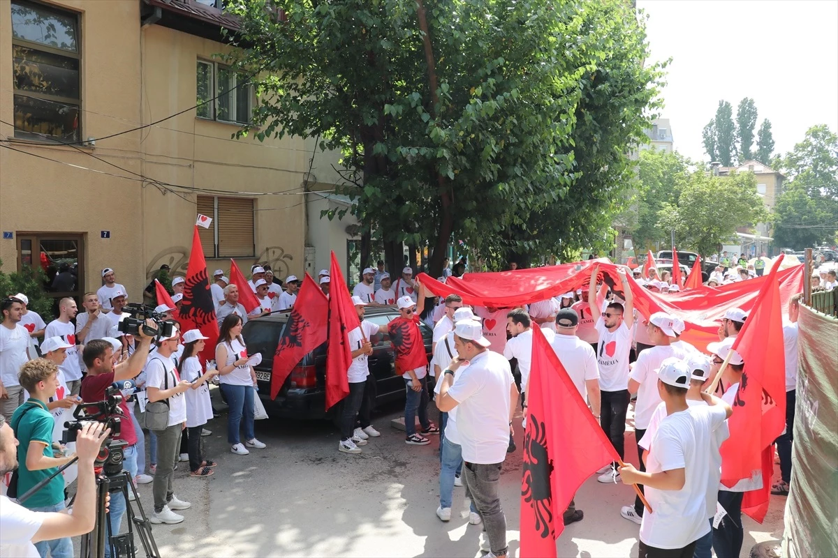 Üsküp\'te Çamerya Haftası etkinlikleri kapsamında Yunanistan Büyükelçiliği önünde gösteri düzenlendi