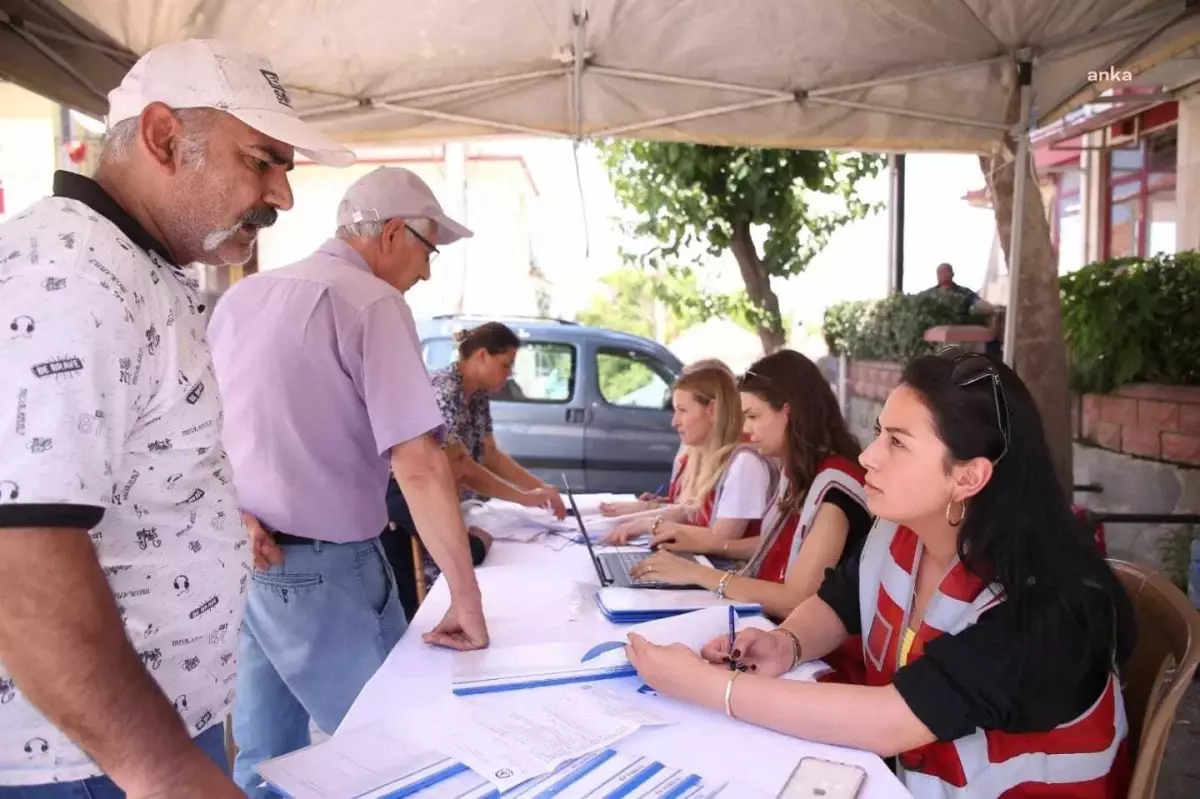 Merkezefendi Belediyesi, Denizli\'de Sel Felaketinden Etkilenen Vatandaşların İhtiyaçlarını Karşılıyor